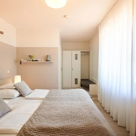 Gaestehaus Am Wasserschloss & Restaurant Wasserschloss 3* Inzlingen