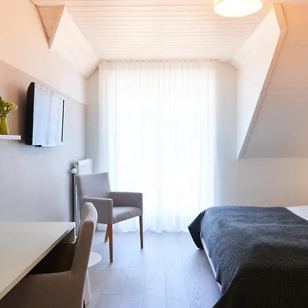 Gaestehaus Am Wasserschloss & Restaurant Wasserschloss בית הארחה Inzlingen