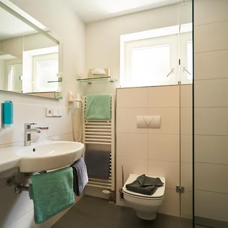 Gaestehaus Am Wasserschloss & Restaurant Wasserschloss Πανσιόν 3*