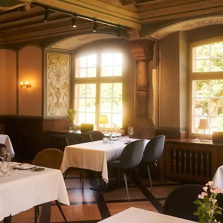 Guest house Gastehaus Am Wasserschloss & Restaurant Wasserschloss 3*