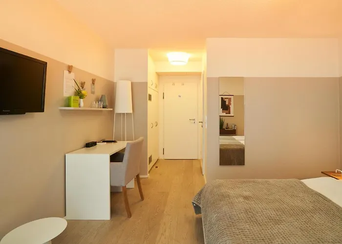 Gaestehaus Am Wasserschloss & Restaurant Wasserschloss 3* Inzlingen